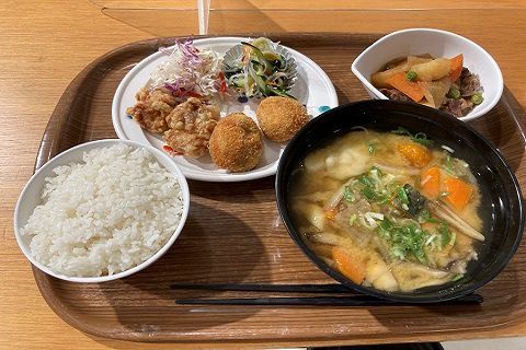 夕食